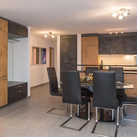 ハウス フローラルプ ツェルマット